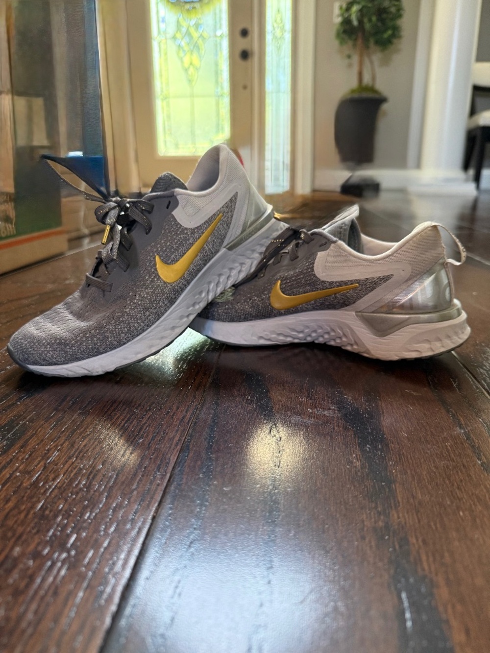 Nike Gray & Gold React Tennis Shoes 5.5